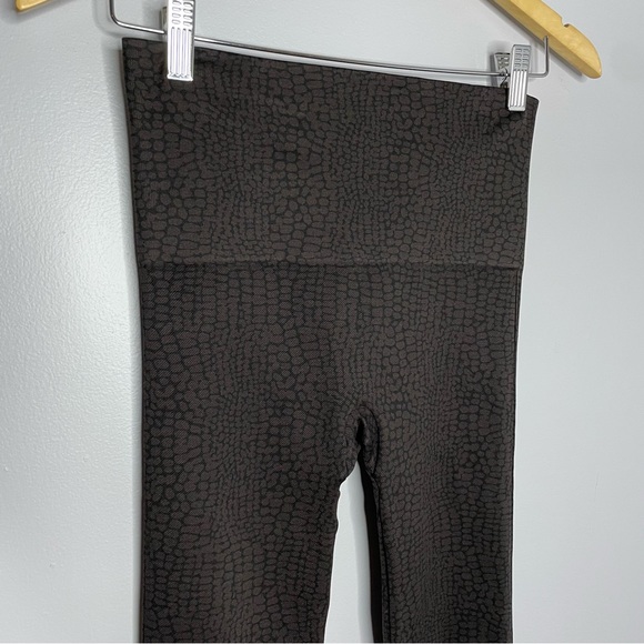 Spanx Leggings Look At Me Now Seamless Brown Black Animal Print Snake Croc - Picture 4 of 8